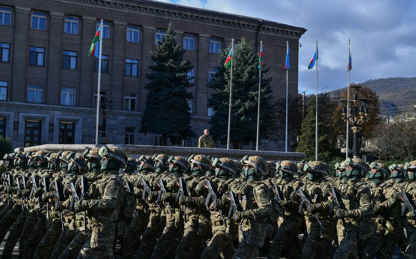 Кадры с Парада Победы в Ханкенди 