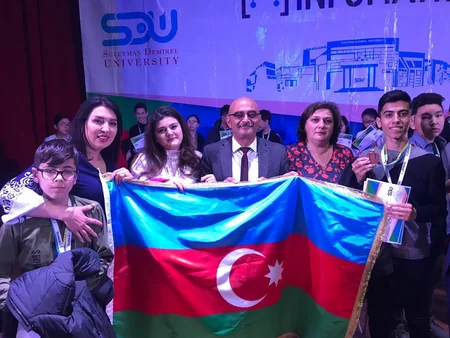Azərbaycan məktəbliləri beynəlxalq müsabiqədə qalib gəliblər - FOTO