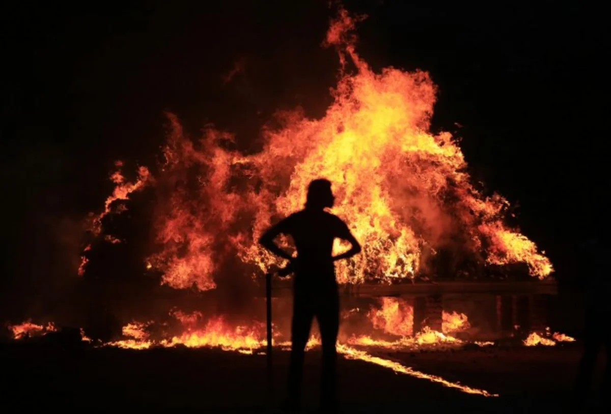 ​Pakistan: 13 people die in Lahore building fire