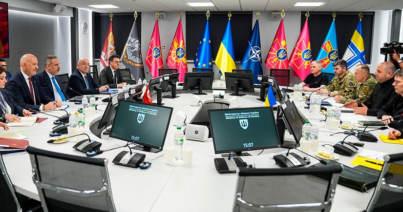 Hakan Fidan meets with Ukraine's defense minister