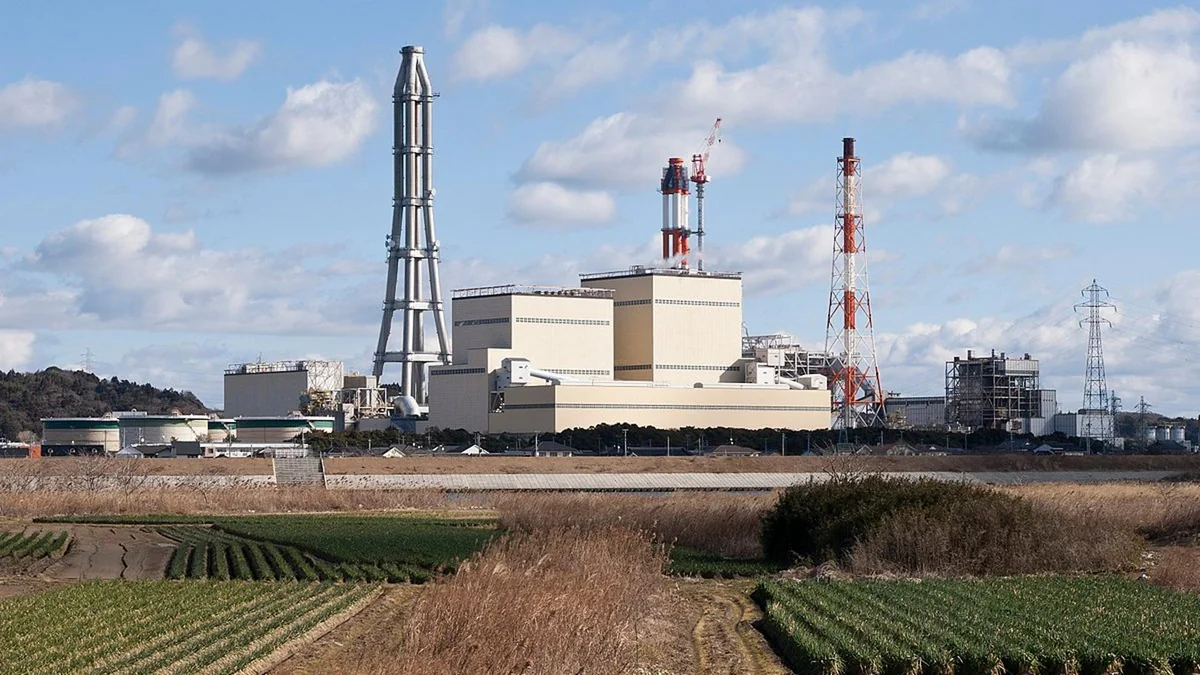 Япония намерена увеличить число электростанций, работающих на природном газе