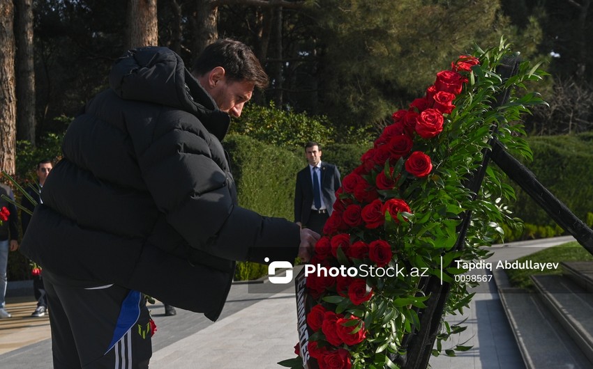 Lionel Messi pays tribute to National Leader Heydar Aliyev