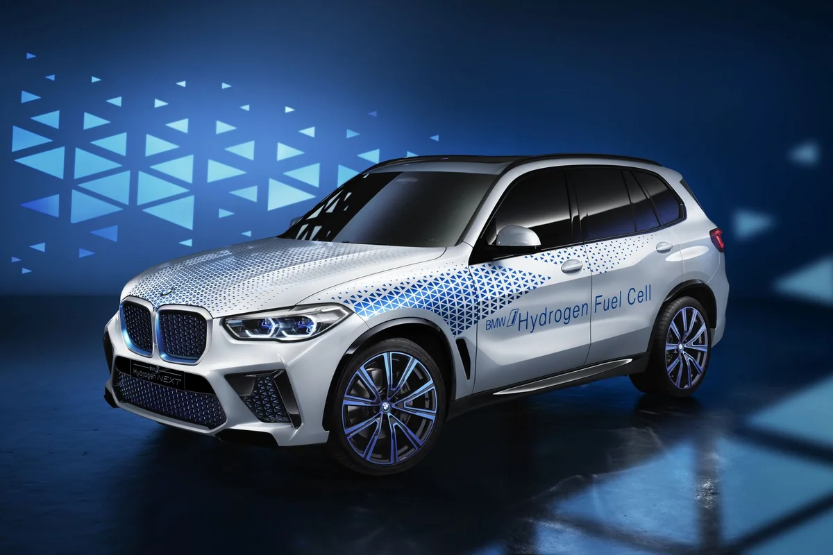 BMW разрабатывает новую версию X5 совместно с Toyota