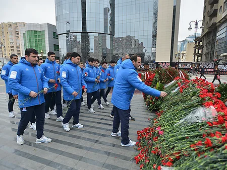 ​Представители АФФА и члены сборной Азербайджана почтили память жертв Ходжалинского геноцида