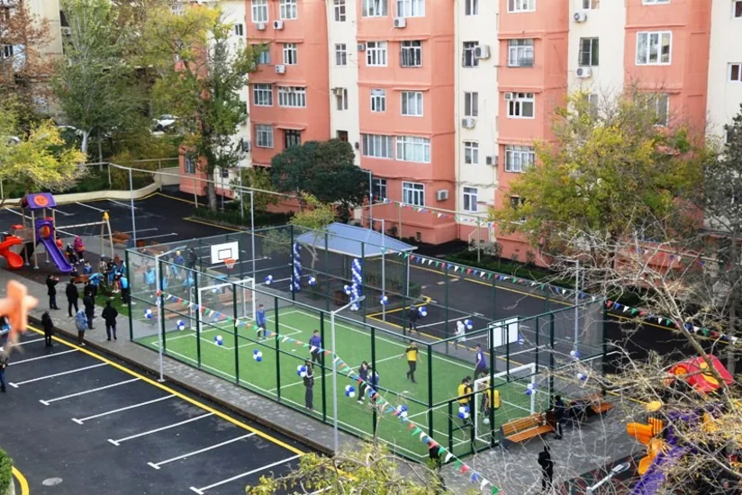 Bakıda daha bir həyət yenilənib