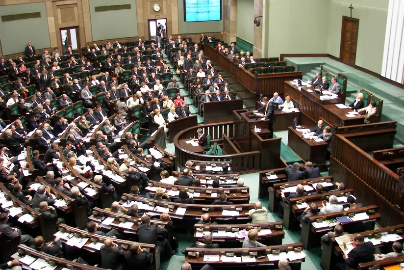 Polish Sejm calls on EU to stop issuing visas to Russian citizens