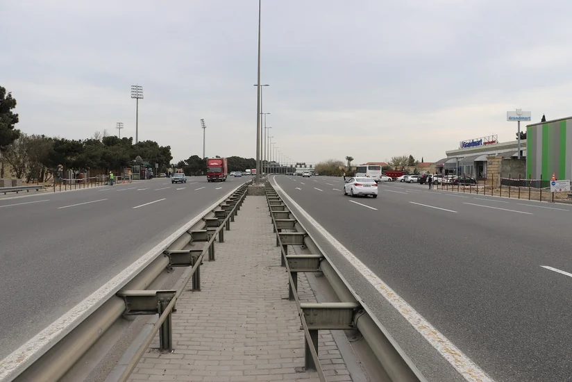 Bakıda yerüstü piyada keçidinin inşasına start verilib