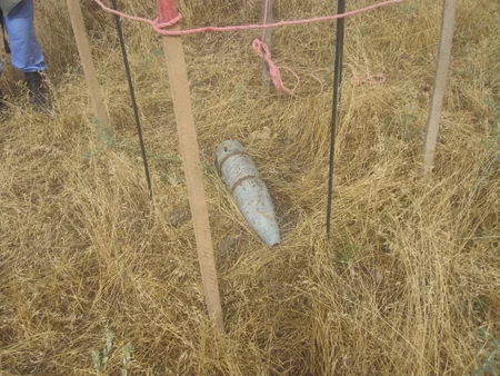 ANAMA Qrad raketinin mühərrik hissələri və top mərmiləri aşkar edib