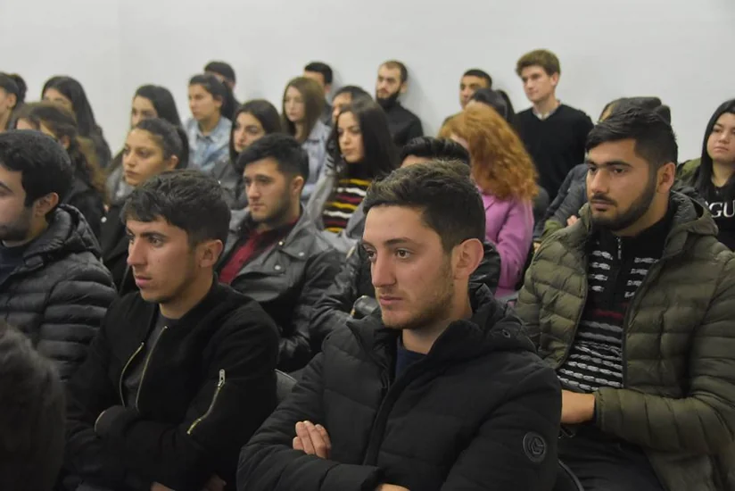 Gürcüstanda azərbaycanlı gənclər dövlət qurumlarında iş təcrübəsi keçəcəklər