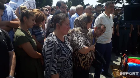 Gəncədə şəhid olan polis zabitləri dəfn edilib - VİDEO - YENİLƏNİB-2