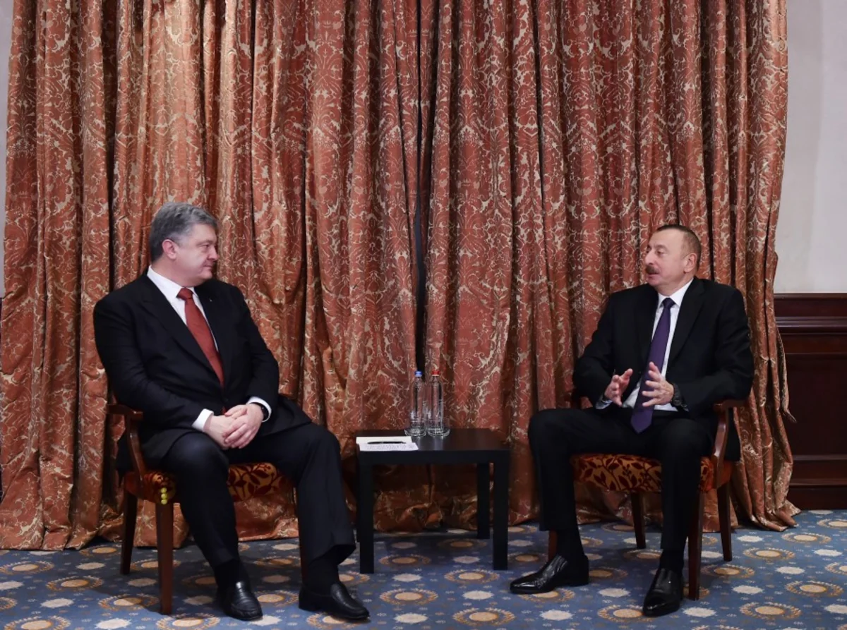 President Ilham Aliyev met with Ukrainian President Petro Poroshenko in Brussels