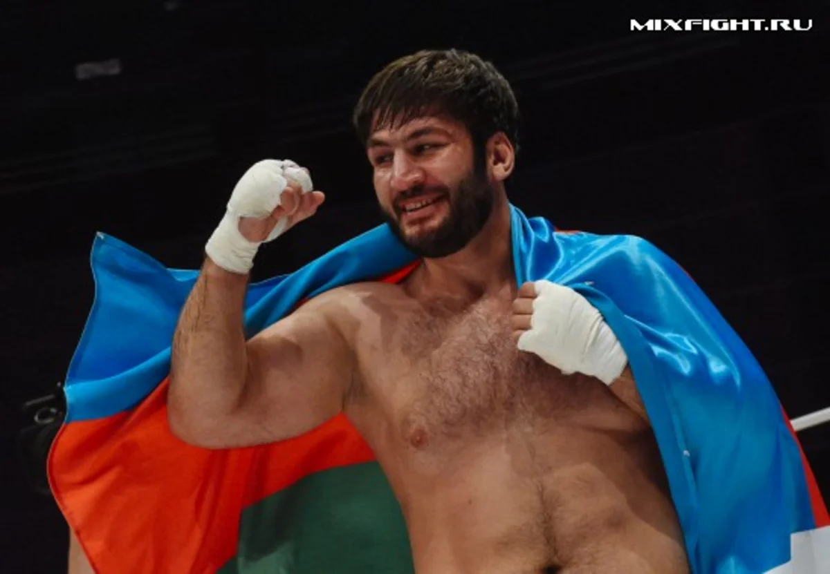 Азербайджанский боец ММА нокаутировал россиянина на турнире M1 Challenge 86 в Назрани - ВИДЕО