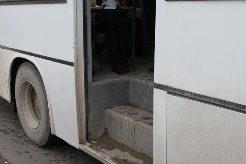 Bakıda avtobusdan yıxılan qadın təkərin altında qalaraq ölüb