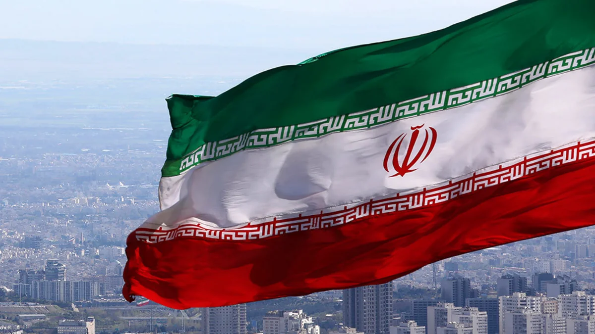 Iran pledges to comply with nuclear deal if sanctions lifted
