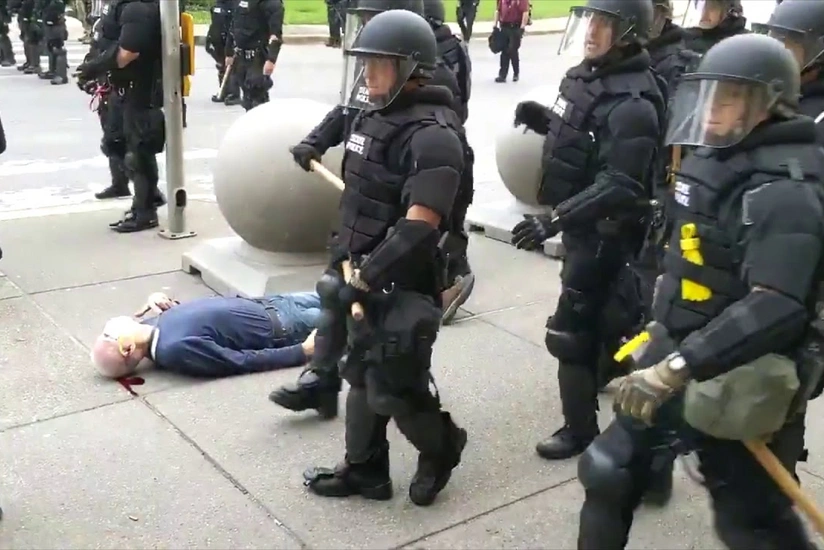 Illegal party dispersed in Paris