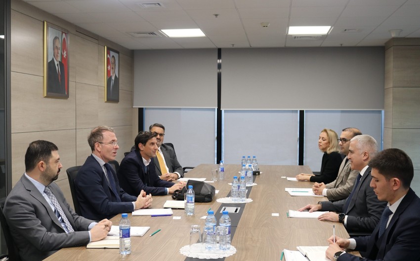Azerbaijan, World Bank discuss renewable energy investments  