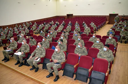 Bölmə komandirlərinin müavinləri ilə toplantı keçirilib