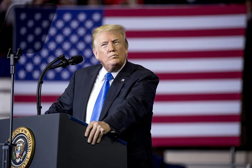 Человеку в толпе стало плохо во время выступления Трампа