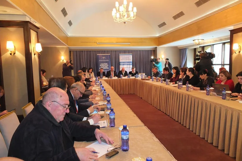 Tbilisidə milli azlıqların öz dillərində informasiya almaları məsələsi müzakirə olunub