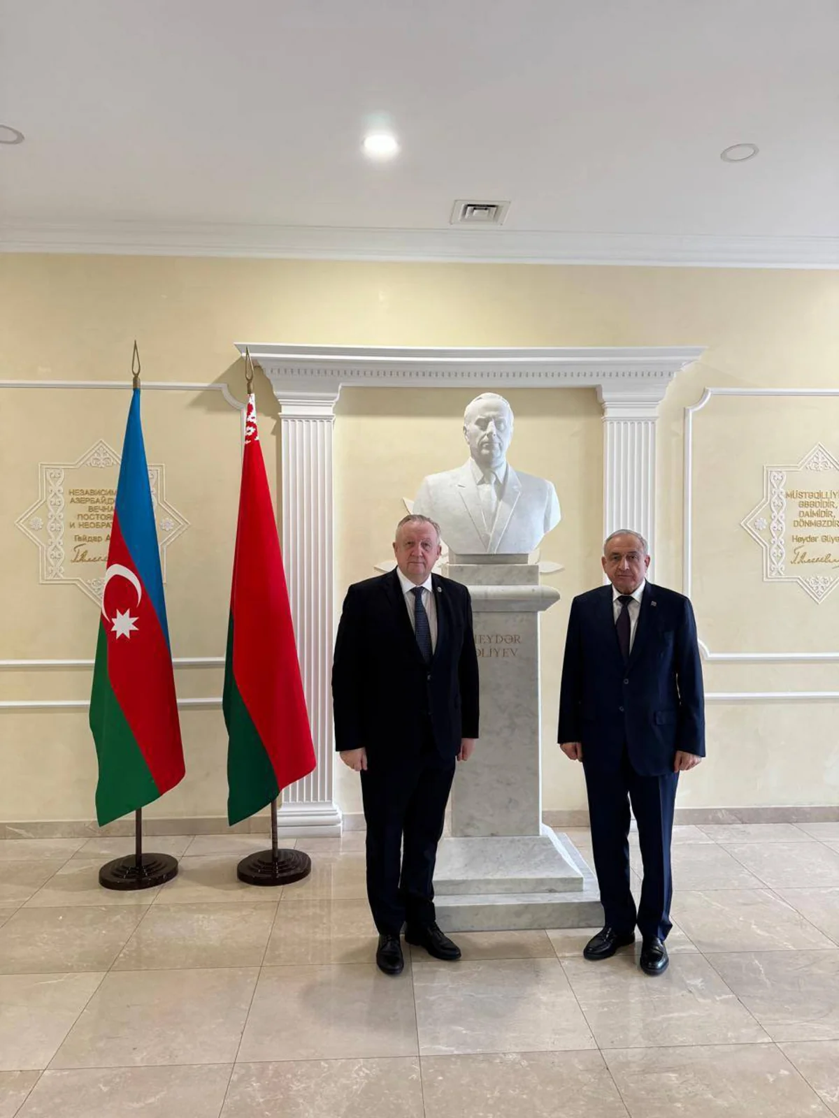 Azərbaycan səfiri Belarusun Ticarət-Sənaye Palatasının sədri ilə görüşüb