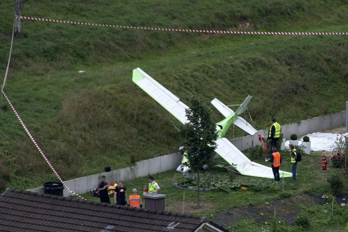 İsveçrədə təyyarə və planer qəzaya uğrayıb, ölənlər var