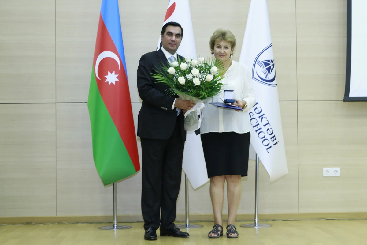 Bakı Ali Neft Məktəbində Beynəlxalq Müəllimlər Günü qeyd edilib