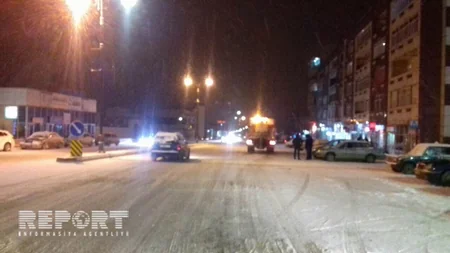 Havanın kəskin pisləşməsi Quba-Xaçmaz yolunda qəzalara səbəb olub - FOTO