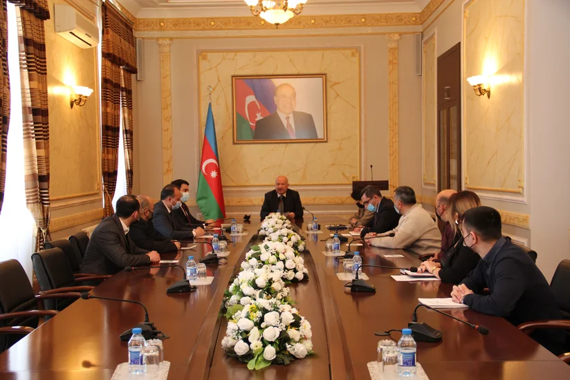 Dövlət qeydiyyatına alınan dini qurumların sayı 975-ə çatıb