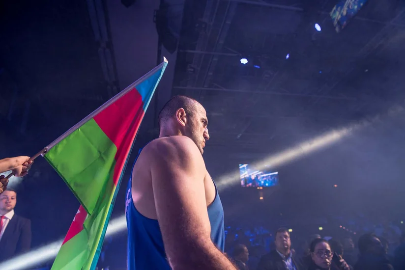 Азербайджанский боксер нокаутировал соперника из Пуэрто-Рико