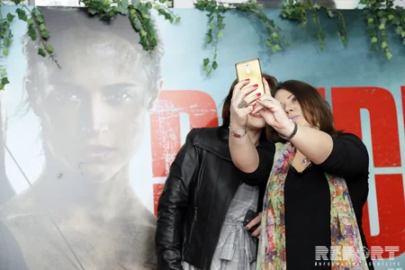 CinemaPlus Ganjlik Mallda Tomb Raider:Lara Kroft filminin premyera öncəsi nümayişi olub - FOTO - VİDEO