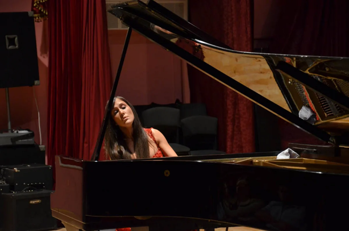 İsrailin tanınmış pianoçusu Bakıya gəlib