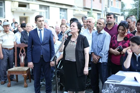 Gəncə Şəhər İcra Hakimiyyətinin başçısı sakinlərlə görüşüb