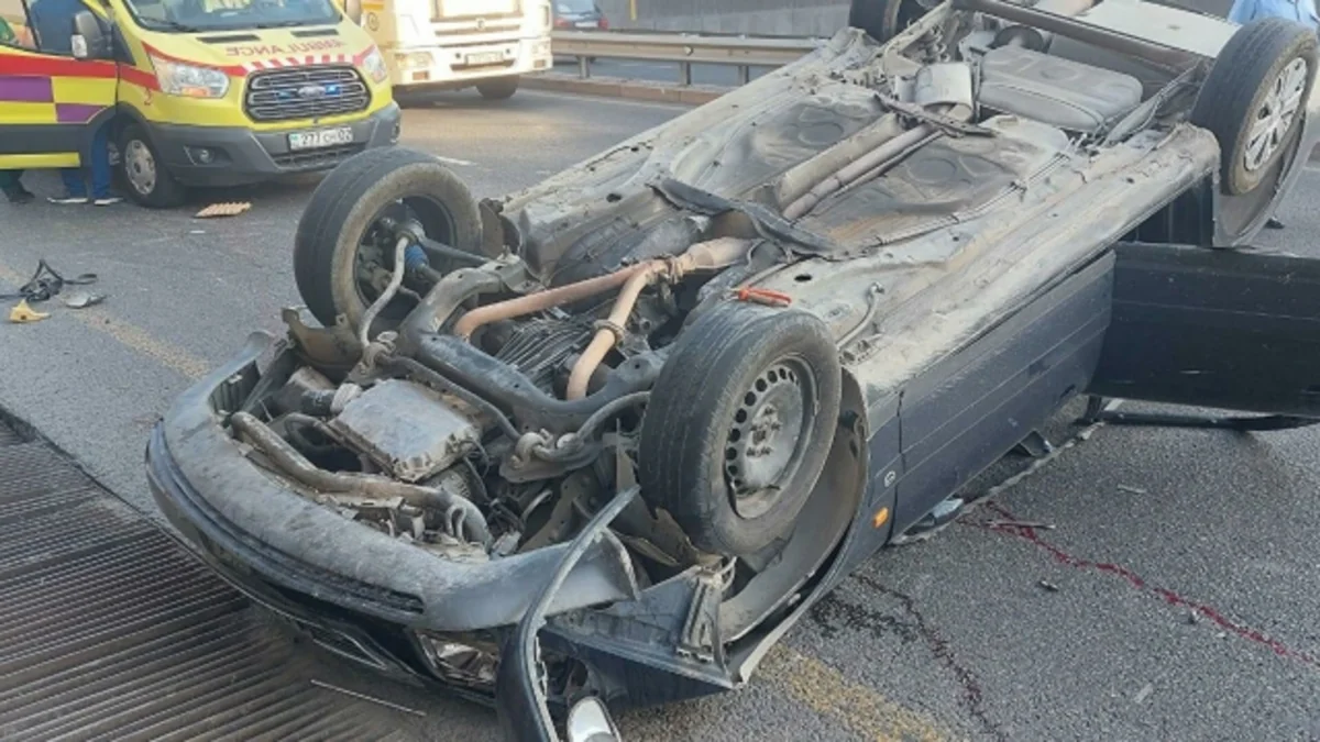 Qazaxıstanda 5 nəfər yol qəzasında ölüb