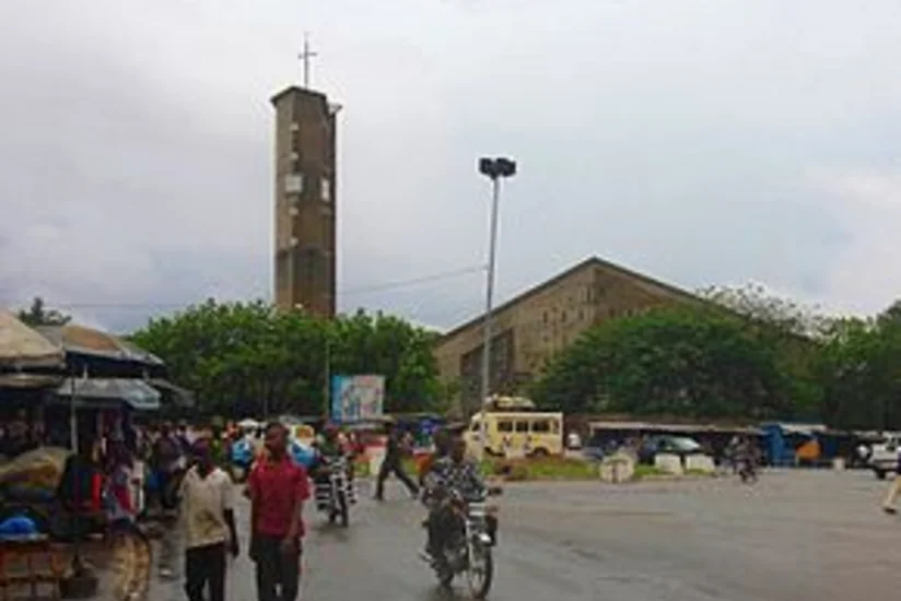 Tərxis olunmuş hərbçilər qrupu Kot-d'İvuarın Buake şəhərini ələ keçirib