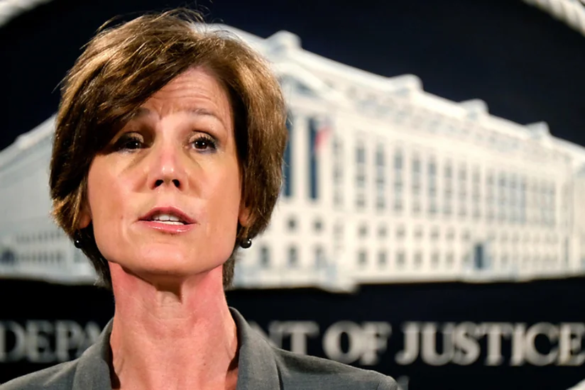 Tramp miqrasiya fərmanını yerinə yetirməkdən imtina edən ədliyyə nazirini istefaya göndərib