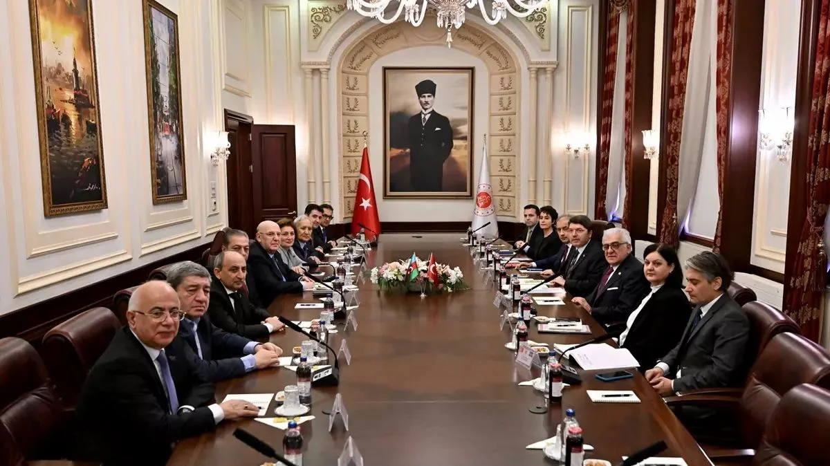 Türkiyənin ədliyyə naziri Milli Məclisin nümayəndə heyətini qəbul edib