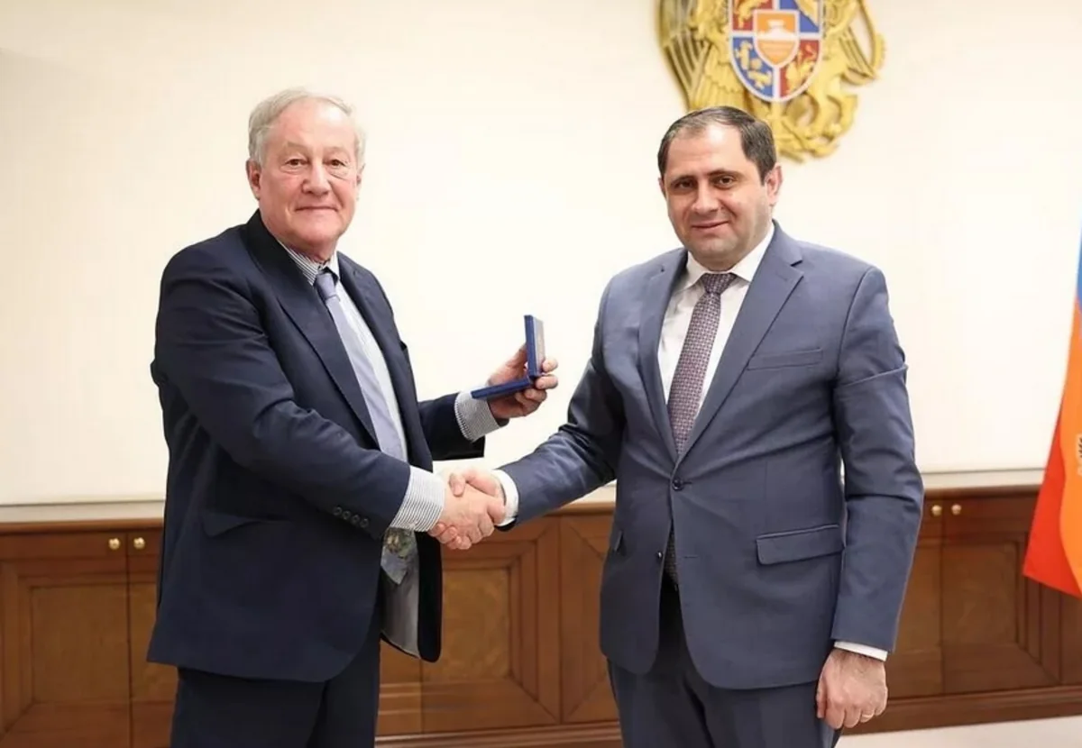 Armenia, France discuss cooperation in defense