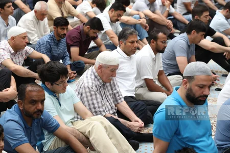 Bakıda bayram namazı qılınıb