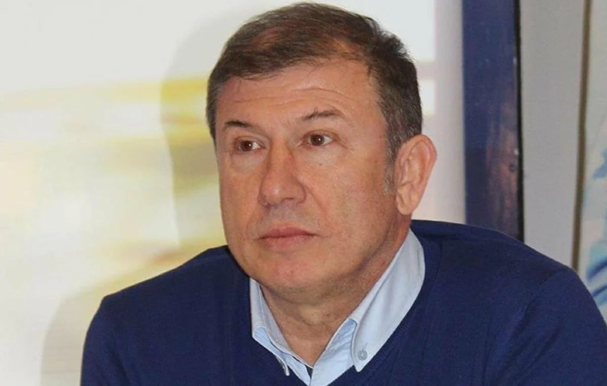 Türkiyənin məşhur futbolçusu karantini pozduğu üçün cərimələndi