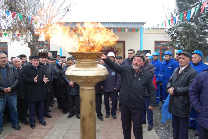İsmayıllı və Saatlı rayonlarının daha iki kəndinə qaz verilib