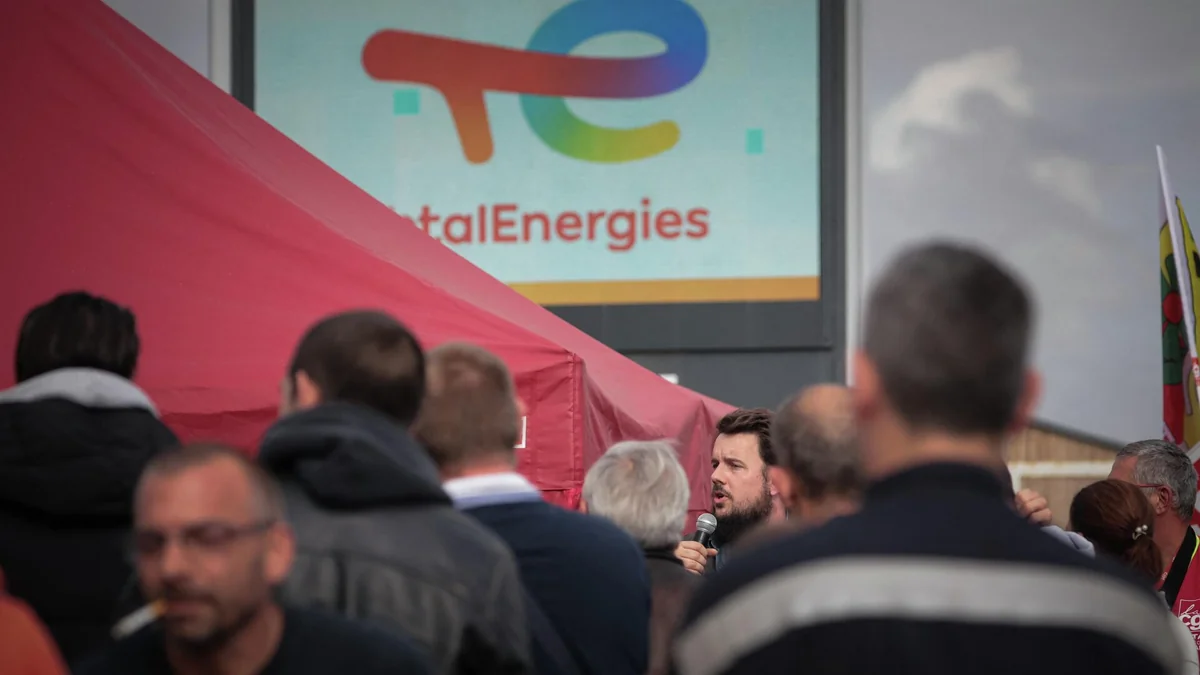 Сотрудники TotalEnergies возобновили забастовку на пяти объектах предприятия во Франции