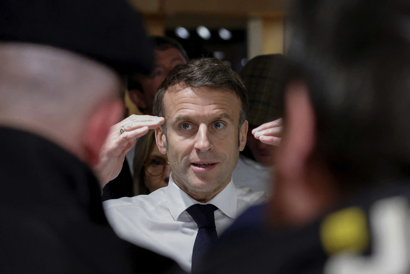 Fransada bölgə rəhbəri Makronu kəskin tənqid edib