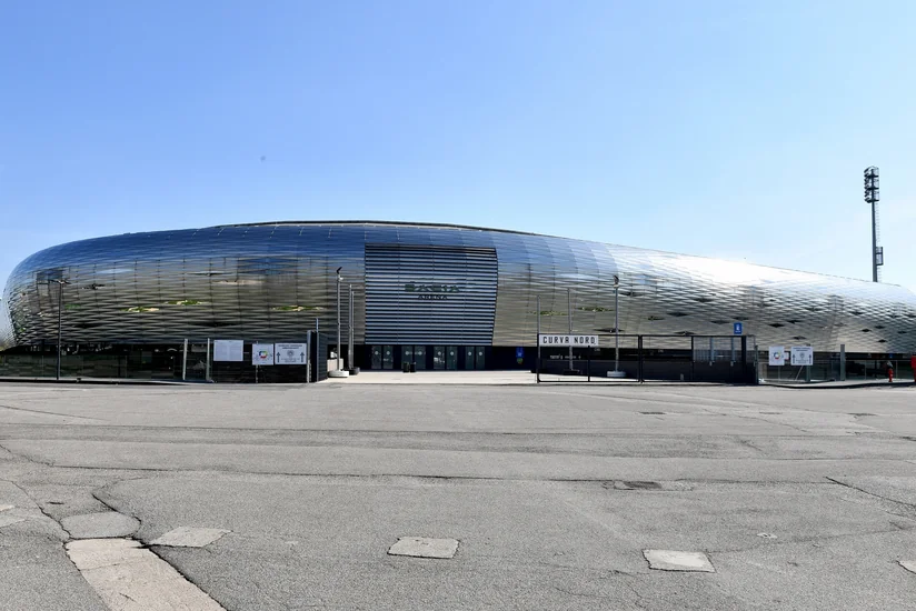 İtaliya klubu stadionunda günəş panellərindən istifadə edəcək