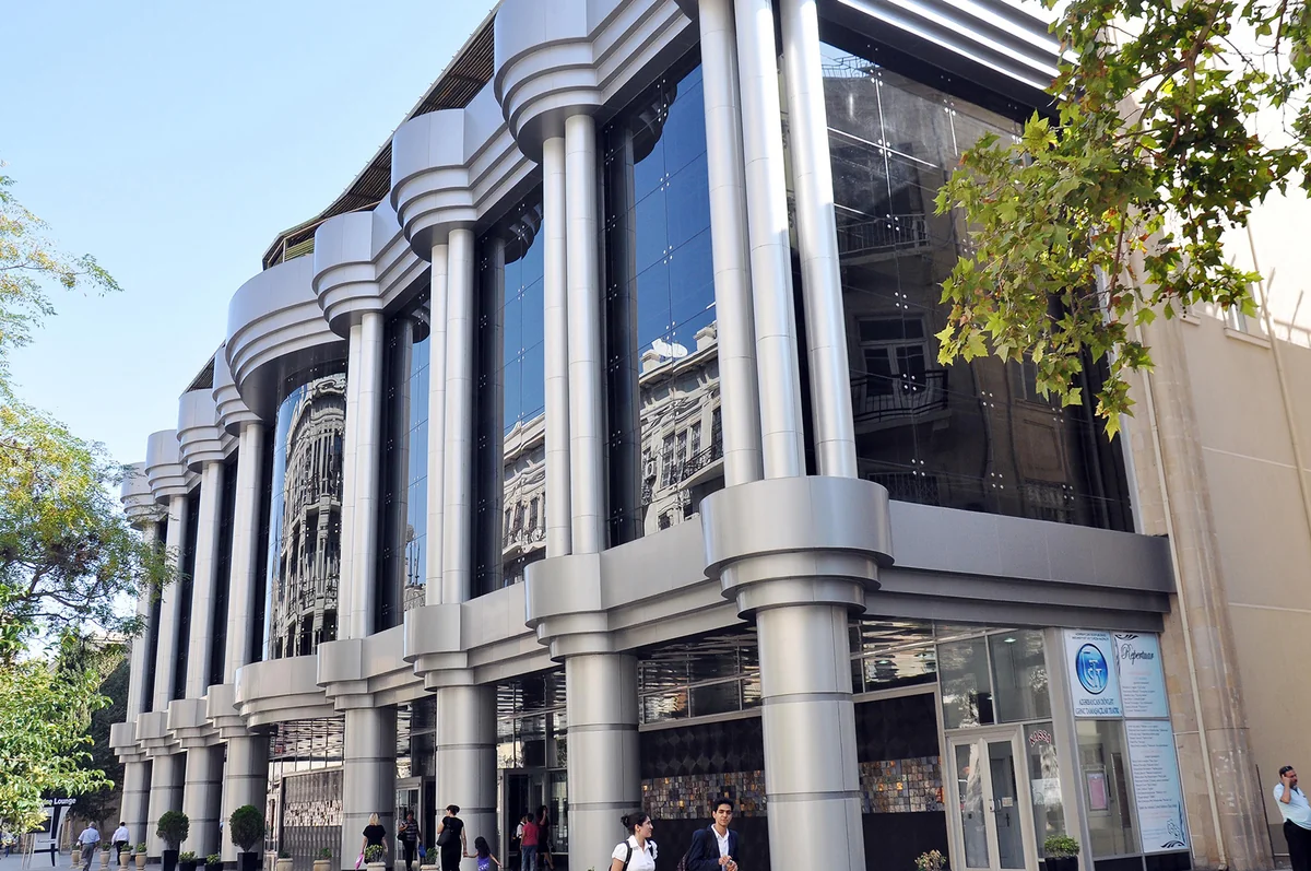 Azərbaycan Dövlət Gənc Tamaşaçılar Teatrının noyabr ayı üçün repertuarı açıqlanıb