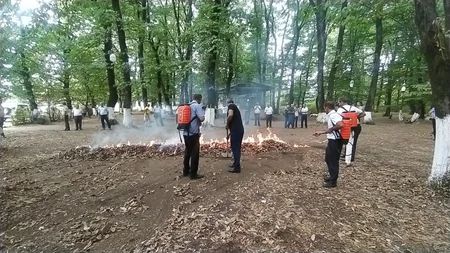 Hirkan Milli Parkında yanğın təhlükəsizliyinə dair nəzəri-praktik tədbir keçirilib