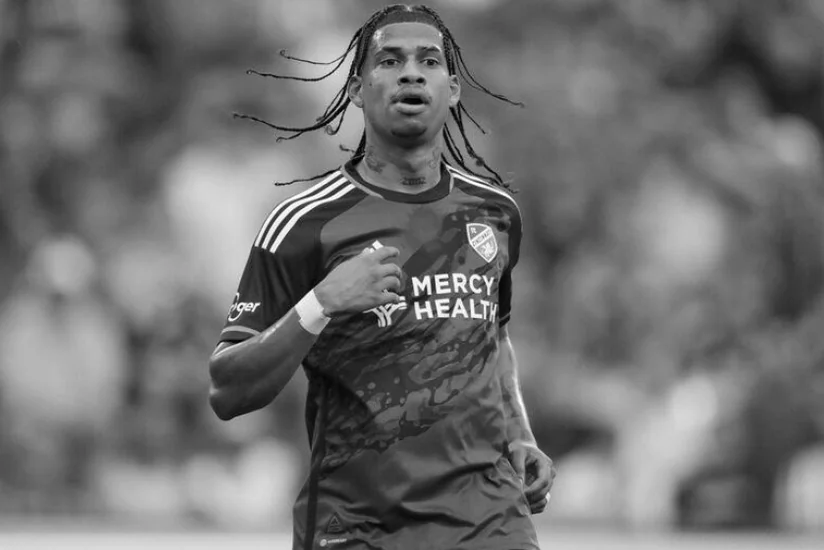 Ekvador millisinin futbolçusu 22 yaşında vəfat edib