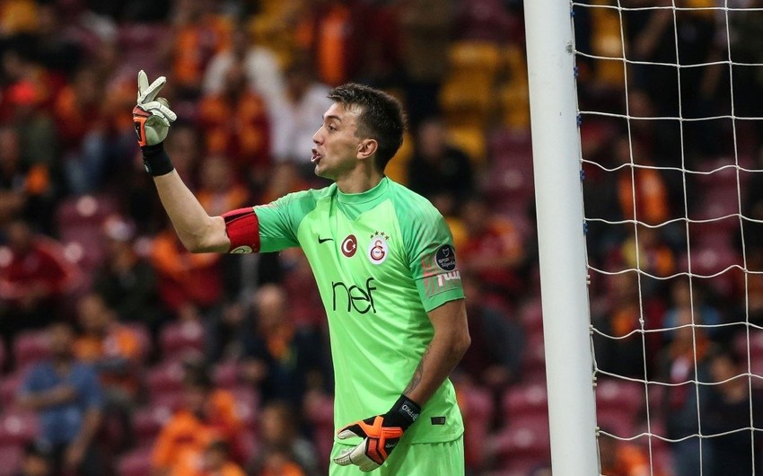 Muslera Qalatasarayın heyətində Superliqada ən çox oyun keçirən iki futbolçudan biri olub