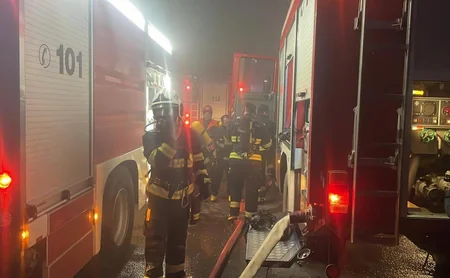 Пожар в торговом центре Садарак потушен