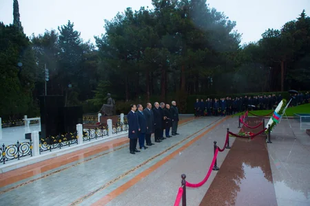Baş Prokurorluqda ulu öndər Heydər Əliyevin xatirəsinə həsr olunmuş anım tədbiri keçirilib