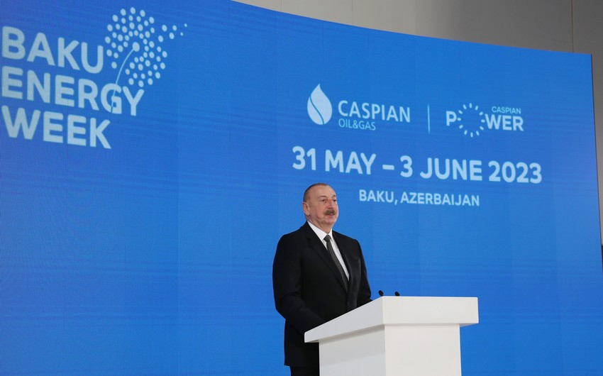 Prezident İlham Əliyev 28-ci Beynəlxalq Xəzər Neft və Qaz Sərgisinin rəsmi açılış mərasimində çıxış edib - YENİLƏNİB-3